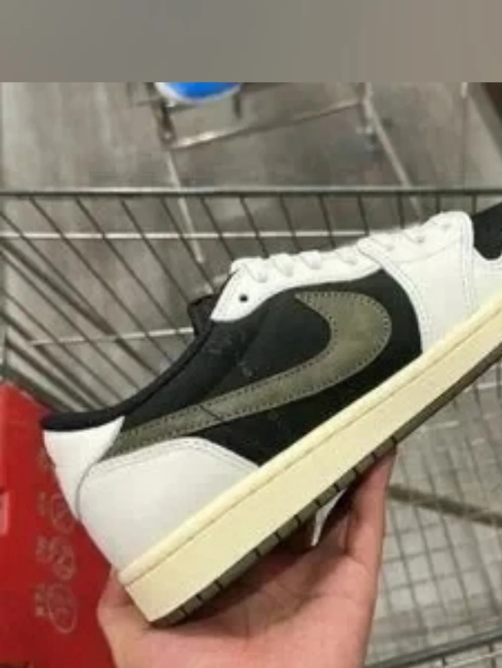 Travis Scott x Air Jordan 1 OG SP Low Black Olive - Picture 5 of 10